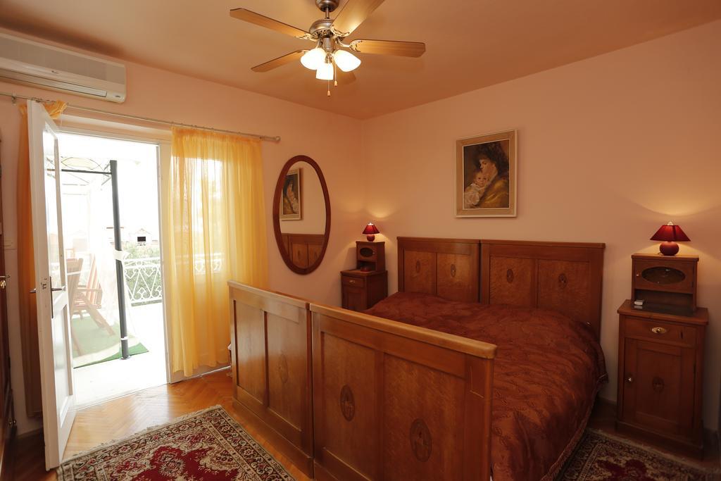 Apartment Magnolia Supetar Zimmer foto